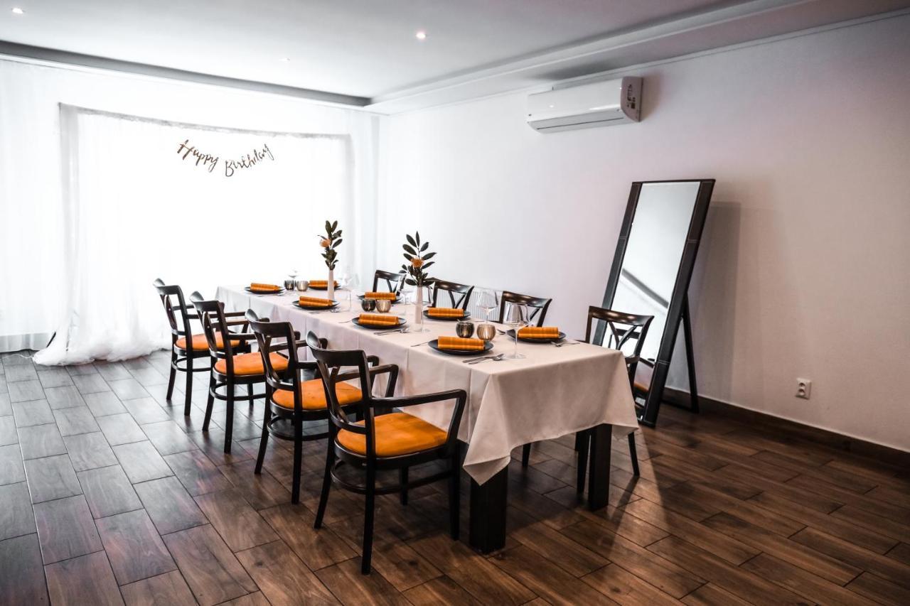 Dubno Eat & Sleep Hotel Nova Dubnica Luaran gambar